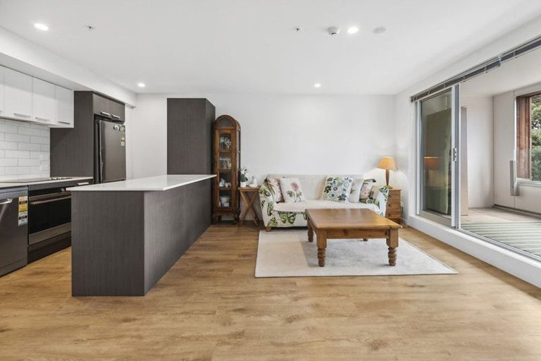 Photo of property in 102/25 Bute Road, Browns Bay, Auckland, 0630