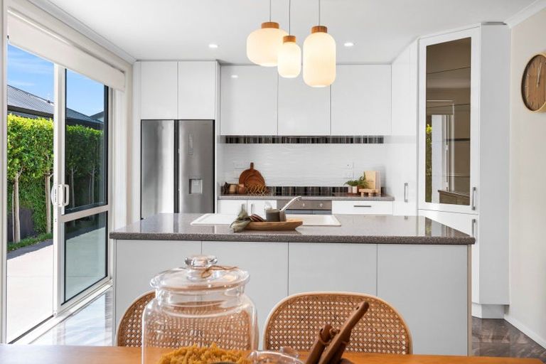 Photo of property in 17 Pimelea Street, Papamoa Beach, Papamoa, 3118