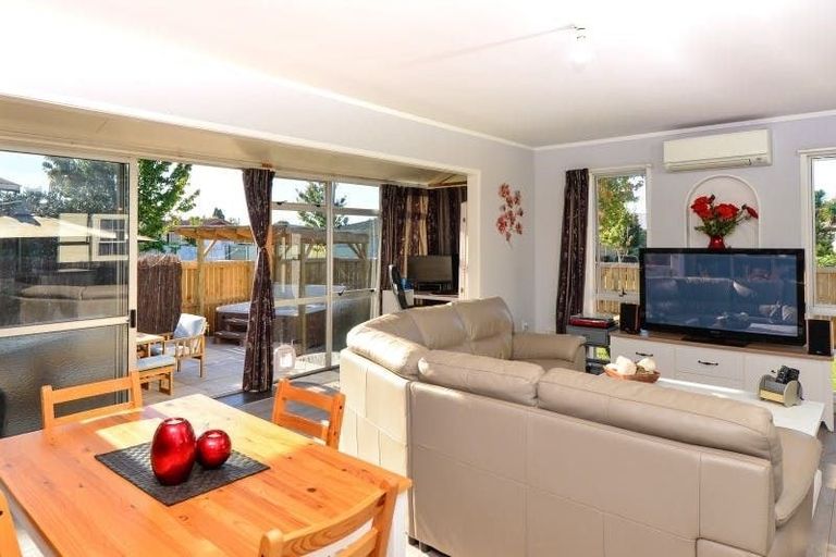 Photo of property in 16 Lindsay Crescent, Nawton, Hamilton, 3200