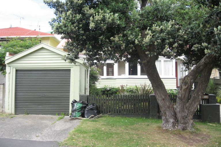 Photo of property in 45 Hohiria Road, Hataitai, Wellington, 6021