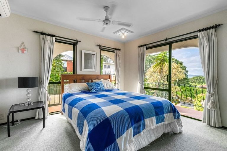 Photo of property in 3/2 Beach Road, Castor Bay, Auckland, 0620
