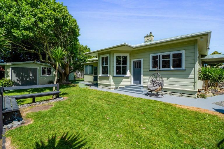 Photo of property in 54 King Street, Opunake, 4616