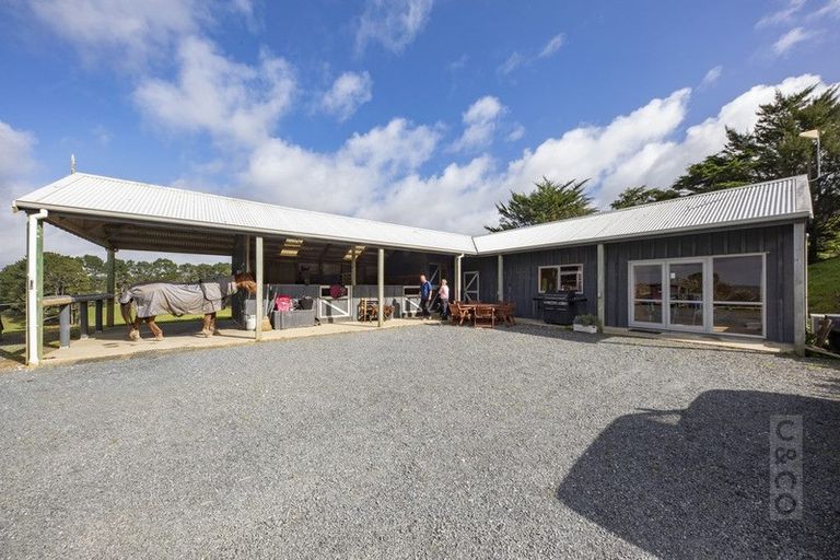 Photo of property in 175 Hanham Road, Kumeu, 0891
