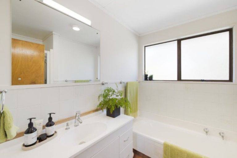 Photo of property in 75 Jonathon Street, Brookfield, Tauranga, 3110