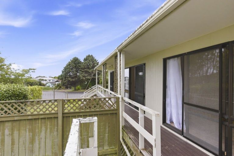 Photo of property in 27 Brandon Street, Otaki, 5512