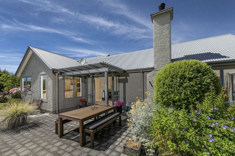 Photo of property in 121 Meadowstone Drive, Wanaka, 9305