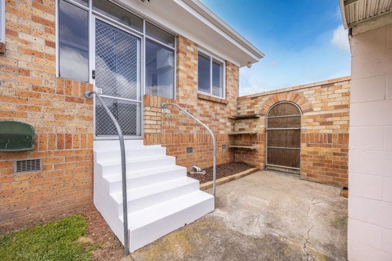 Photo of property in 22 Forest Lake Road, Forest Lake, Hamilton, 3200