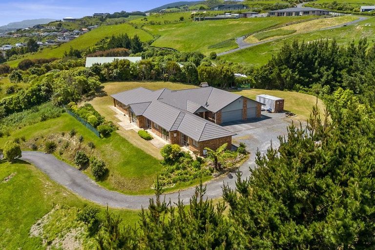 Photo of property in 50 Bing Lucas Drive, Tawa, Wellington, 5028