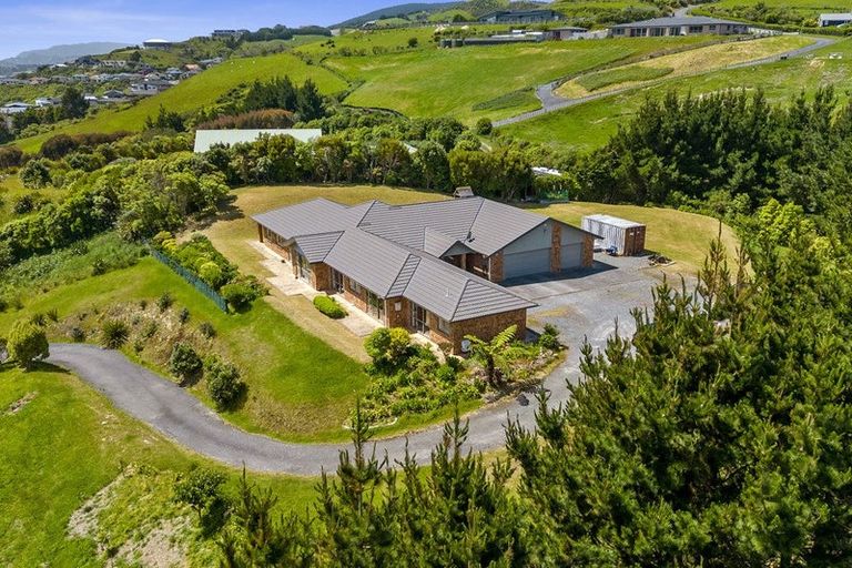 Photo of property in 50 Bing Lucas Drive, Tawa, Wellington, 5028