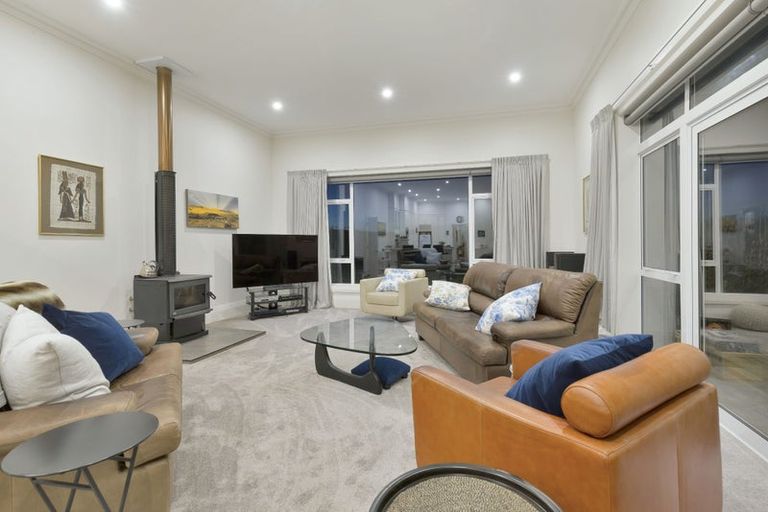 Photo of property in 67 Macraes Road, Waynes, Palmerston, 9483
