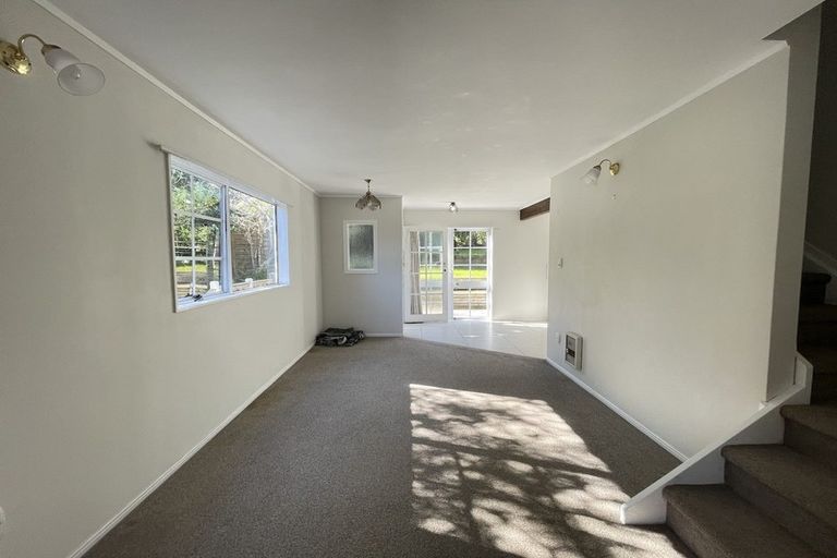Photo of property in 2/26 Richards Avenue, Forrest Hill, Auckland, 0620