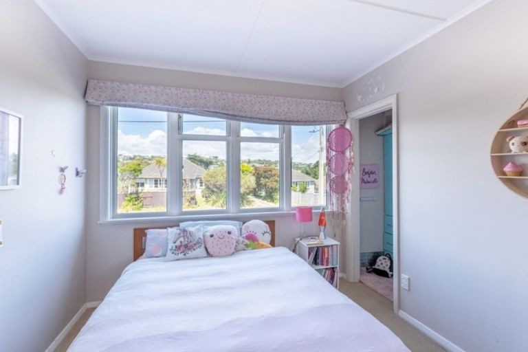 Photo of property in 23 Jillett Street, Titahi Bay, Porirua, 5022