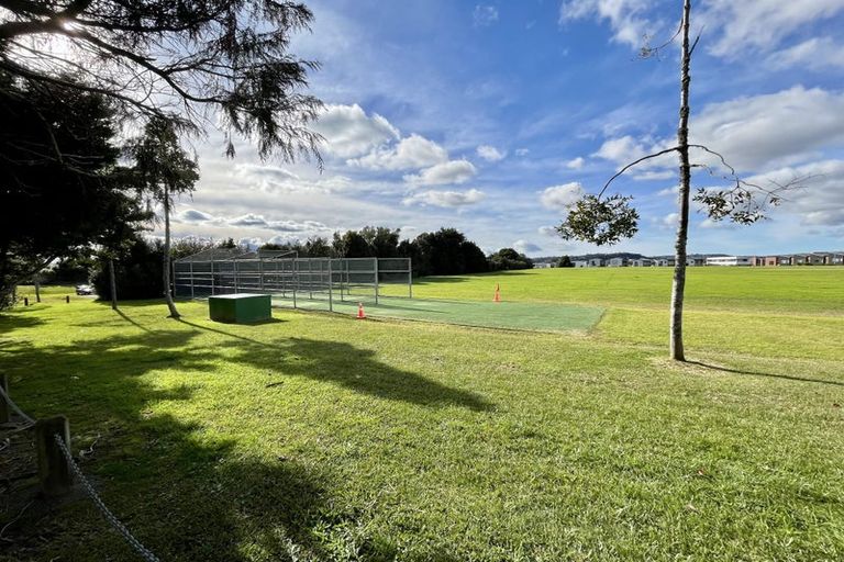 Photo of property in 10 Memorial Park Lane, Hobsonville, Auckland, 0618