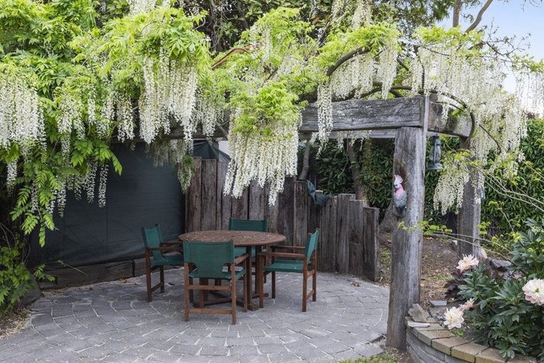 Photo of property in 46 Appleby Crescent, Burnside, Christchurch, 8053