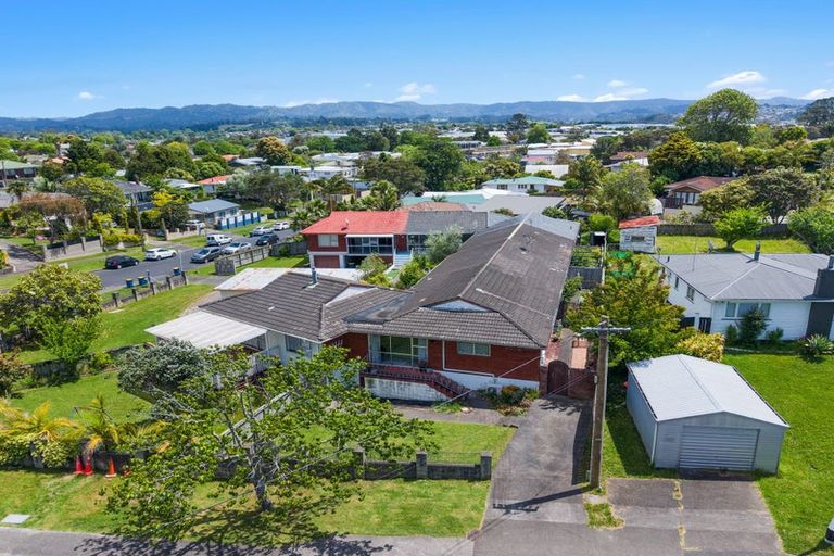 Photo of property in 2/1 Ribblesdale Road, Henderson, Auckland, 0612