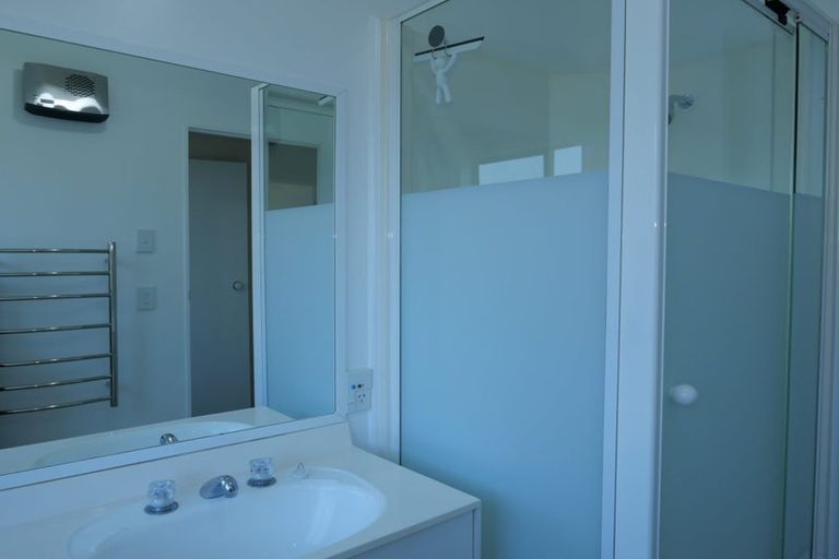 Photo of property in 34 Rosewood Place, Paraparaumu, 5032