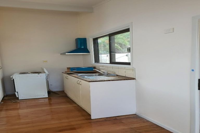 Photo of property in 13 Wylie Avenue, Sunnynook, Auckland, 0620