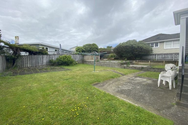 Photo of property in 3 Pembroke Street, Tawa, Wellington, 5028