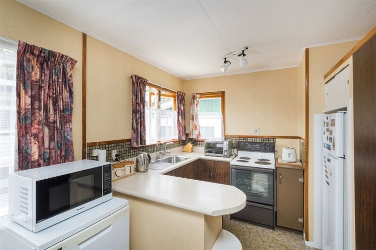 Photo of property in 37 Queen Street, Feilding, 4702