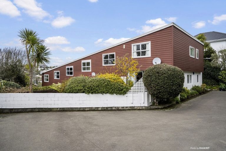 Photo of property in 2/14 Rosehaugh Avenue, Karori, Wellington, 6012