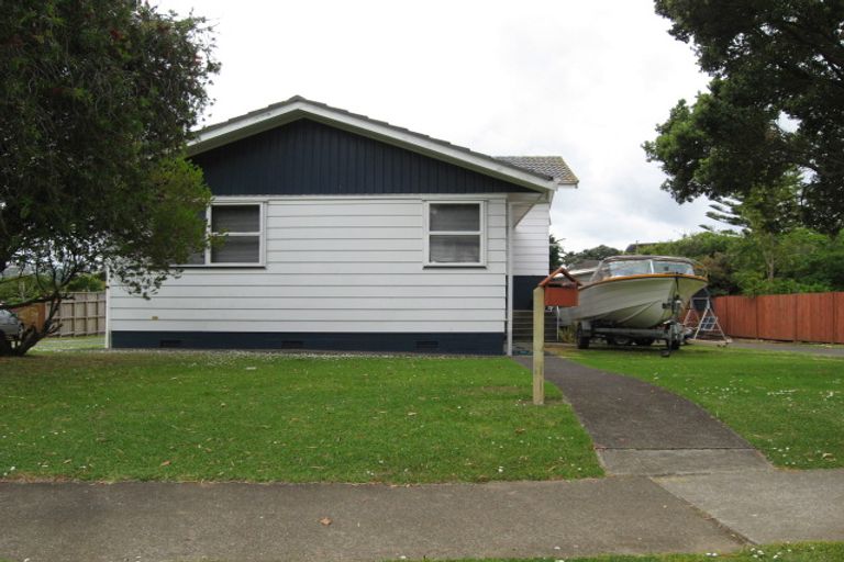 Photo of property in 97 Muir Avenue, Mangere Bridge, Auckland, 2022