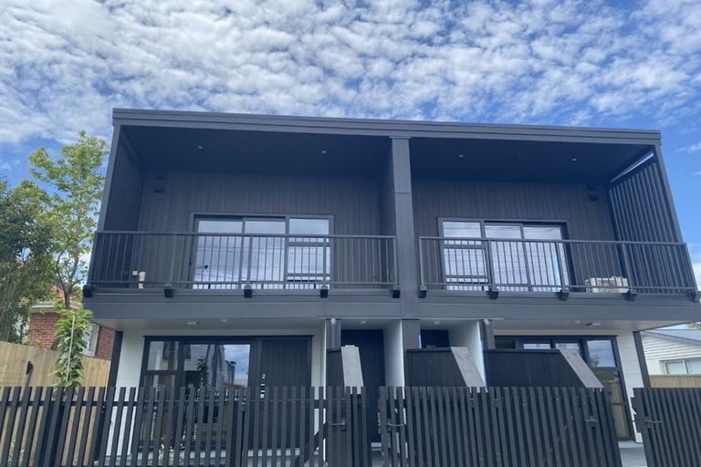 Photo of property in 4/43 Yeovil Road, Te Atatu Peninsula, Auckland, 0610