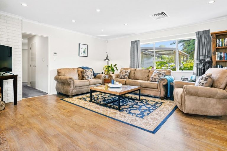 Photo of property in 6 Applemoors Way, Riverhead, 0820