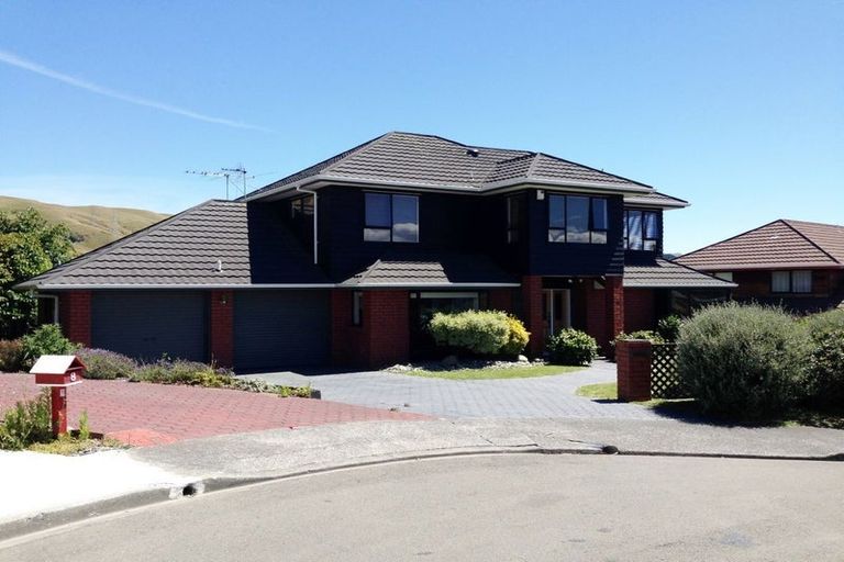 Photo of property in 6 Maywood Grove, Churton Park, Wellington, 6037