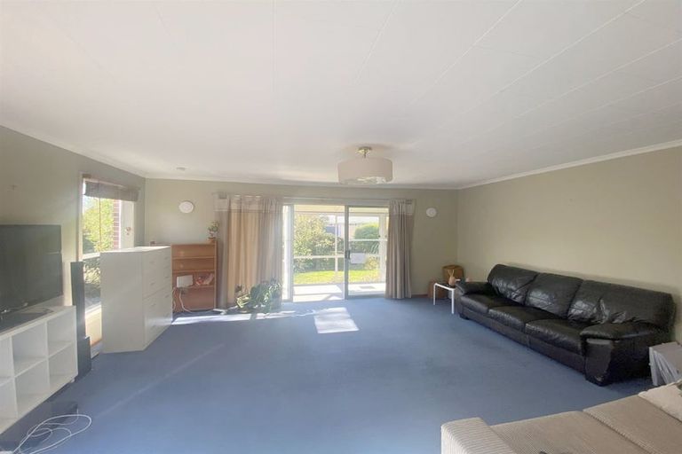 Photo of property in 8 Farrington Avenue, Bishopdale, Christchurch, 8053