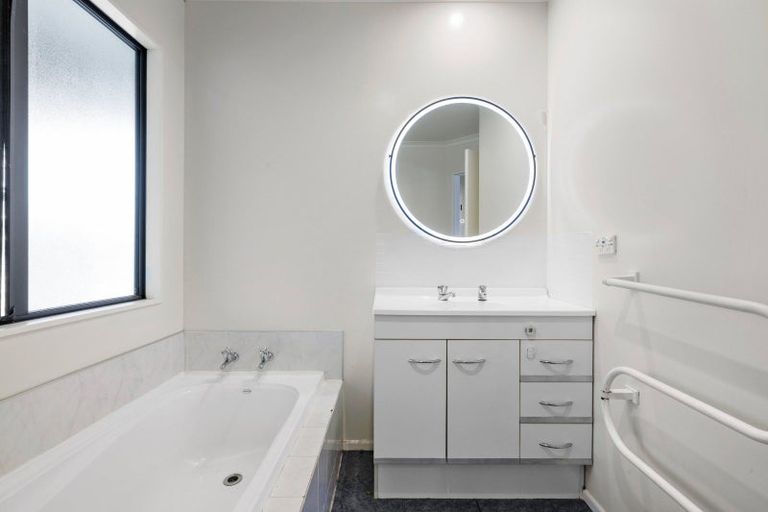 Photo of property in 11 Ada Place, Fairview Downs, Hamilton, 3214