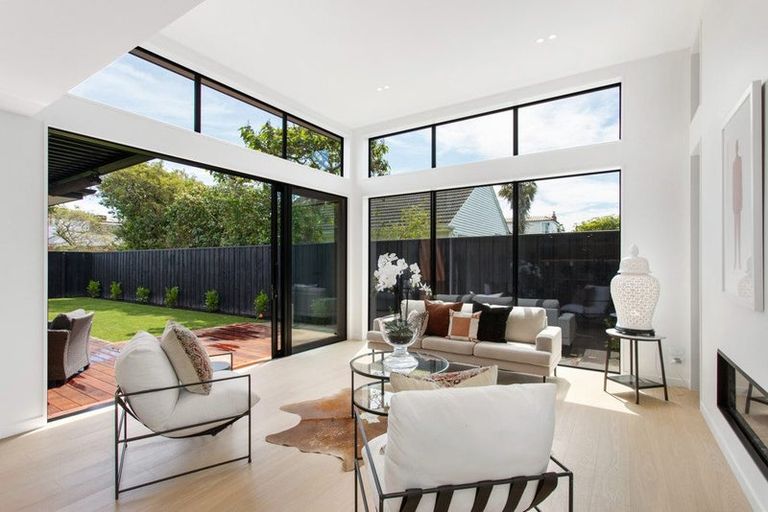 Photo of property in 48 Puriri Street, Riccarton, Christchurch, 8041