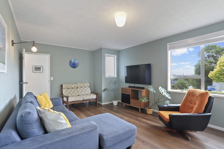 Photo of property in 35 Terra Nova Street, Glen Eden, Auckland, 0602