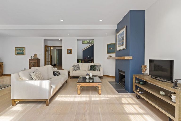 Photo of property in 98 Aberdeen Road, Campbells Bay, Auckland, 0620