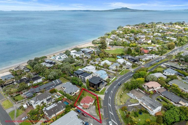 Photo of property in 319 Beach Road, Campbells Bay, Auckland, 0630