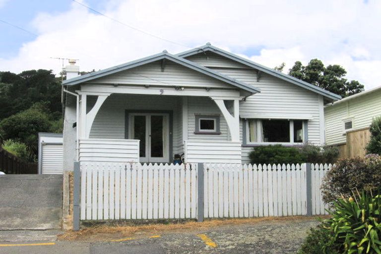 Photo of property in 9 Clyde Street, Island Bay, Wellington, 6023