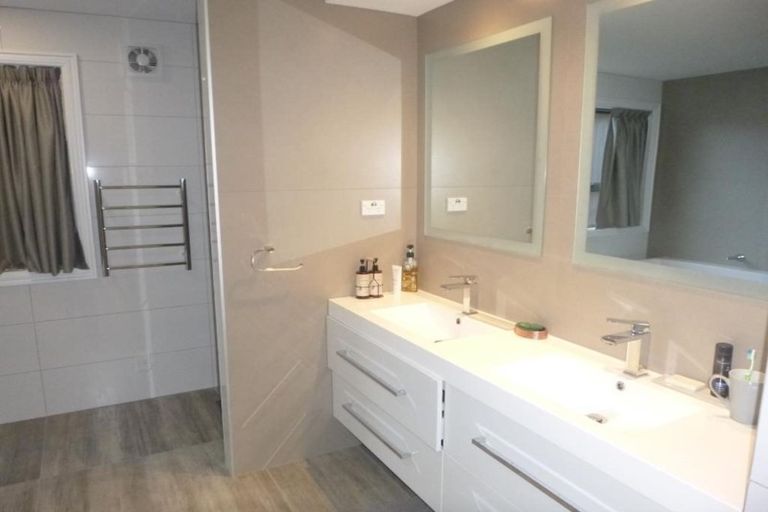 Photo of property in 66 Rama Crescent, Khandallah, Wellington, 6035