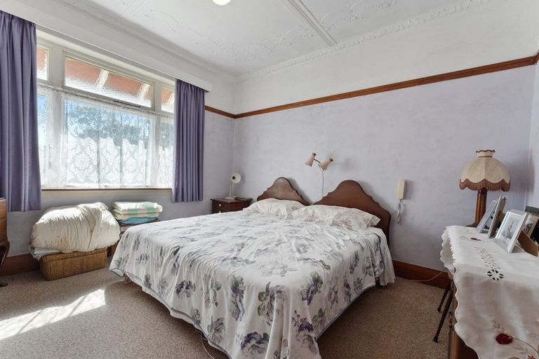 Photo of property in 126 Mangorei Road, Merrilands, New Plymouth, 4312