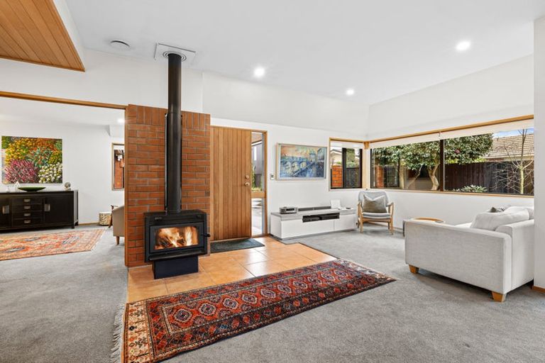 Photo of property in 2/6 Chepstow Avenue, Fendalton, Christchurch, 8052