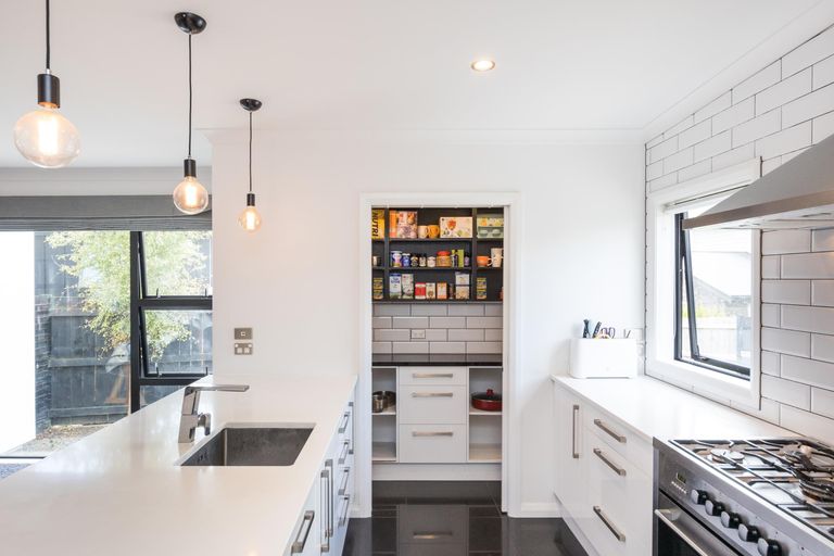 Photo of property in 121 Atawhai Road, Fitzherbert, Palmerston North, 4410