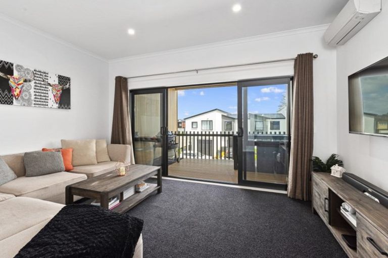 Photo of property in 3 Frank Gill Road, Hobsonville, Auckland, 0616
