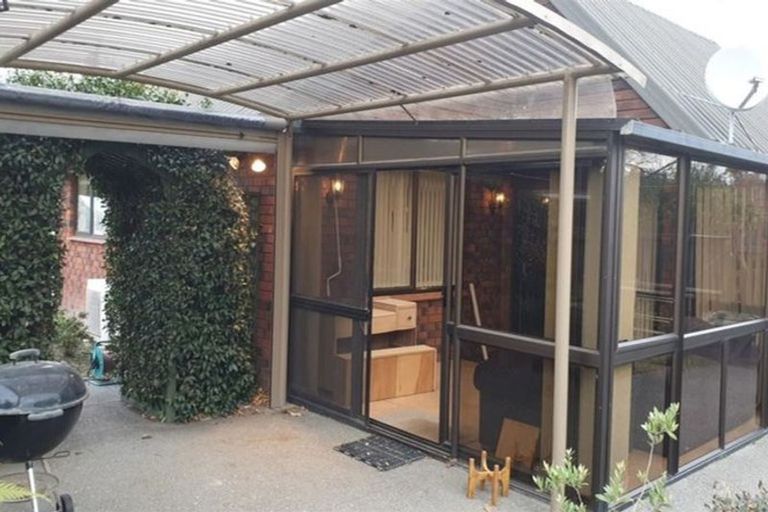 Photo of property in 3 Elsom Lane, Avonhead, Christchurch, 8042