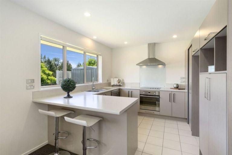 Photo of property in 19 Famille Close, Yaldhurst, Christchurch, 8042