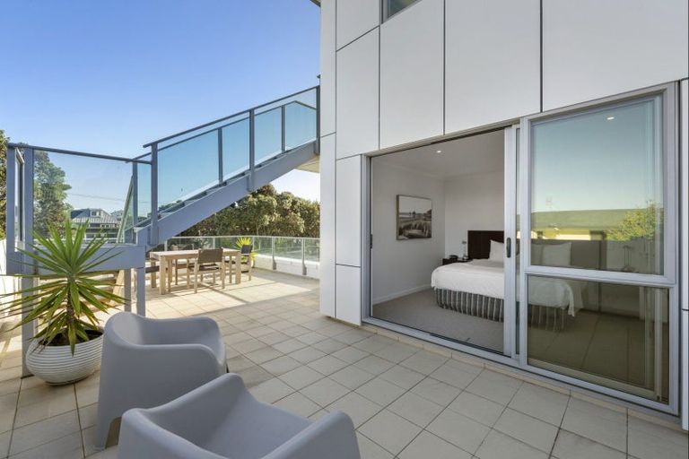 Photo of property in 312/136 Marine Parade, Mount Maunganui, 3116