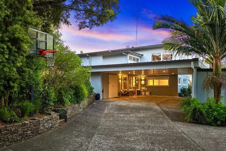 Photo of property in 1a Agathis Avenue, Mairangi Bay, Auckland, 0630