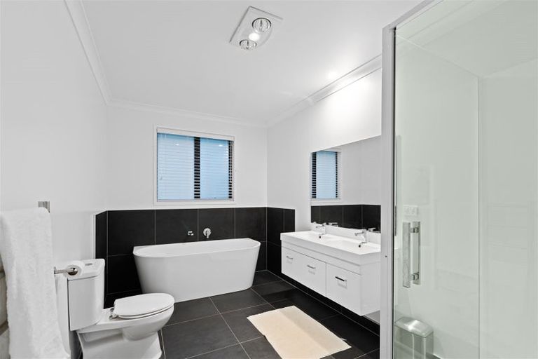 Photo of property in 1 Three Oaks Drive, Dairy Flat, Albany, 0794