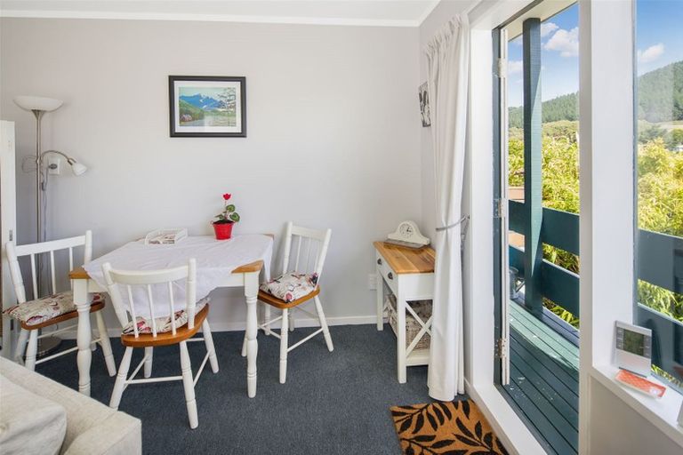 Photo of property in 13a Florio Terrace, Tawa, Wellington, 5028