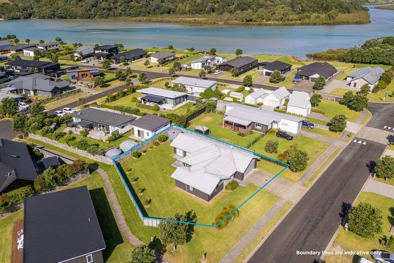 Photo of property in 44 Longreach Drive, Cooks Beach, Whitianga, 3591