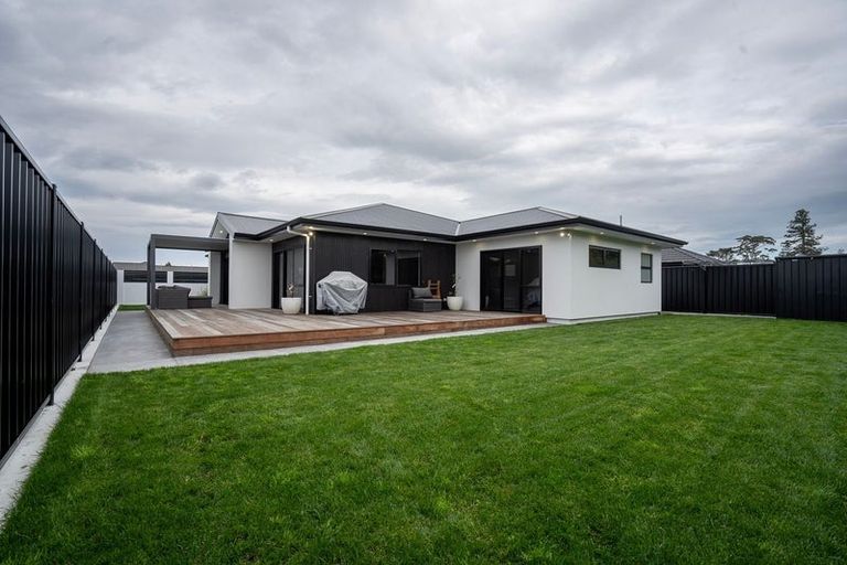 Photo of property in 15 Arihi Crescent, Frimley, Hastings, 4120