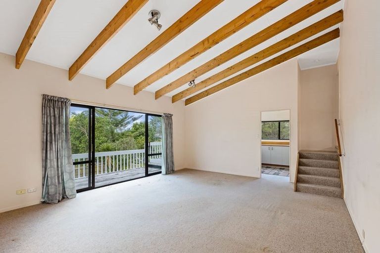 Photo of property in 11b Dobell Road, Stanmore Bay, Whangaparaoa, 0932