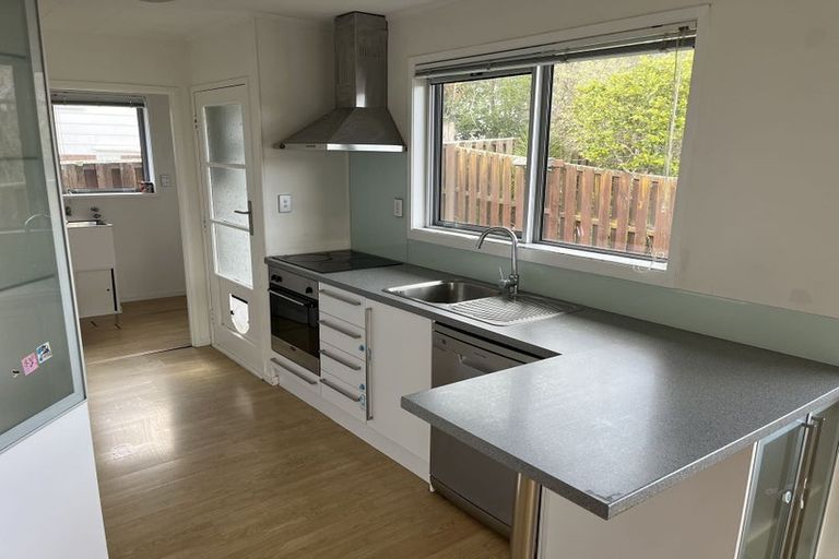 Photo of property in 1/53 Lavery Place, Sunnynook, Auckland, 0632